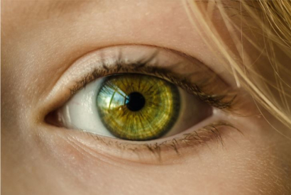 Rozlučte se s váčky pod očima: Jak oživit oči - dokonalý průvodce oživením očí